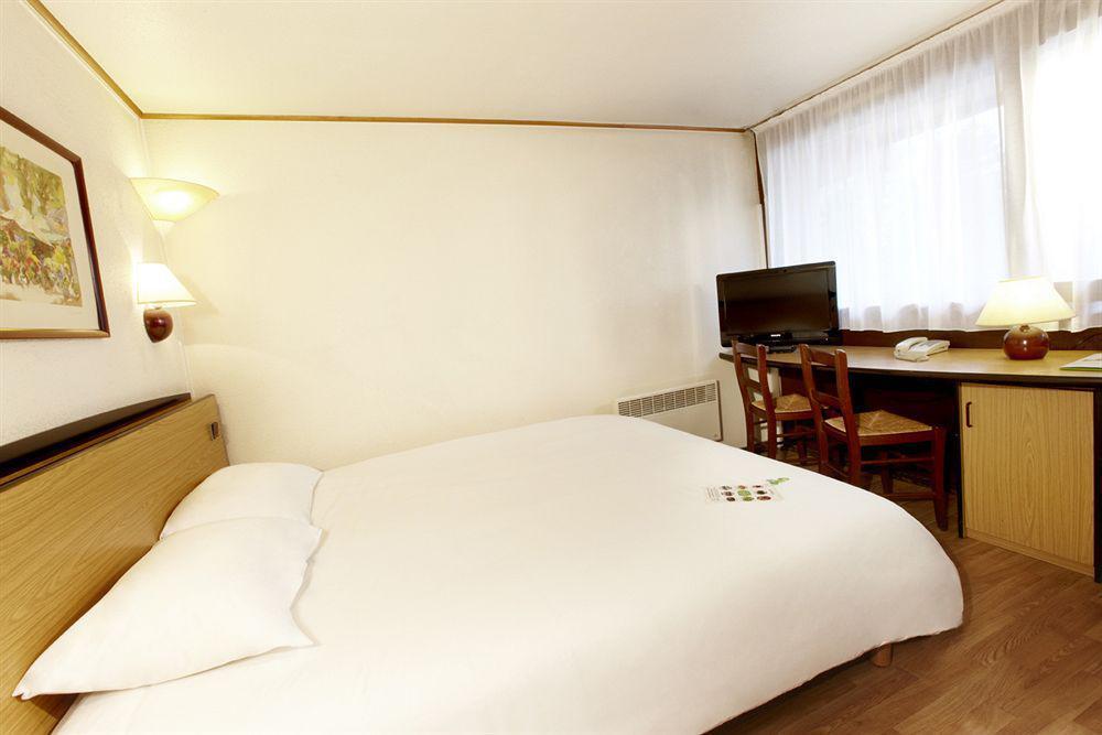 Hotel Campanile Epinay Sur Orge Savigny Sur Orge Camera foto